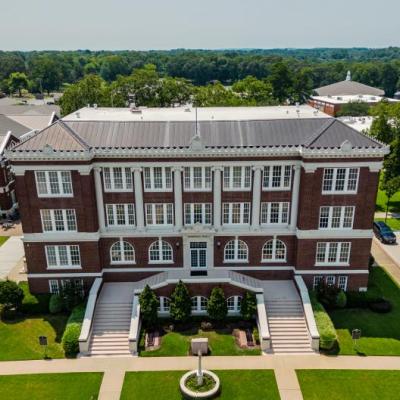 An aerial shot of Marshall Hall at East Texas Baptist University on a sunny day.